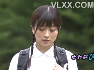 Người đàn ông có thể ngưng thời gian để thoải mái dí mấy em idol
