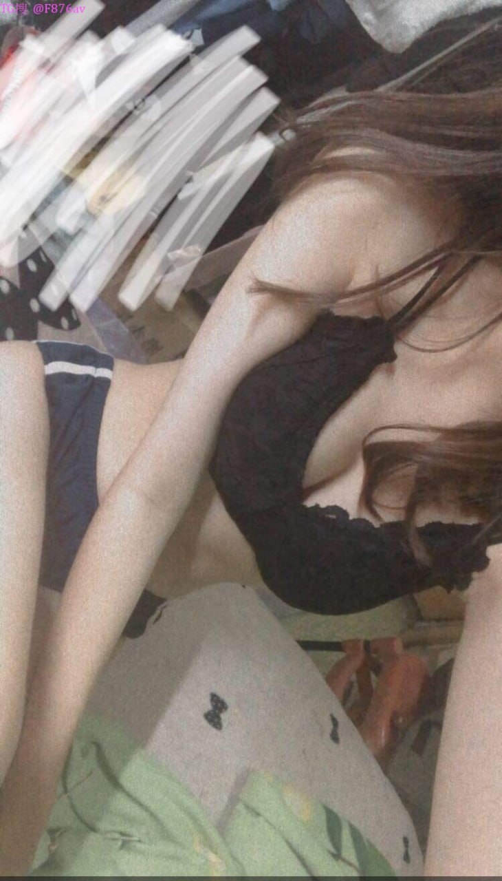 được em bú phê rồi cho cục thịt vào bướm địt